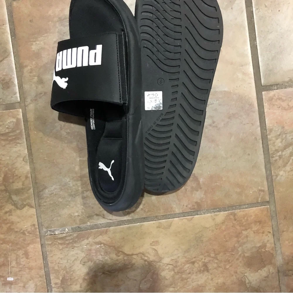Puma slides (NEW) - Picture 4 of 5